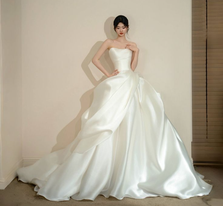 Váy cưới công chúa hay đuôi cá