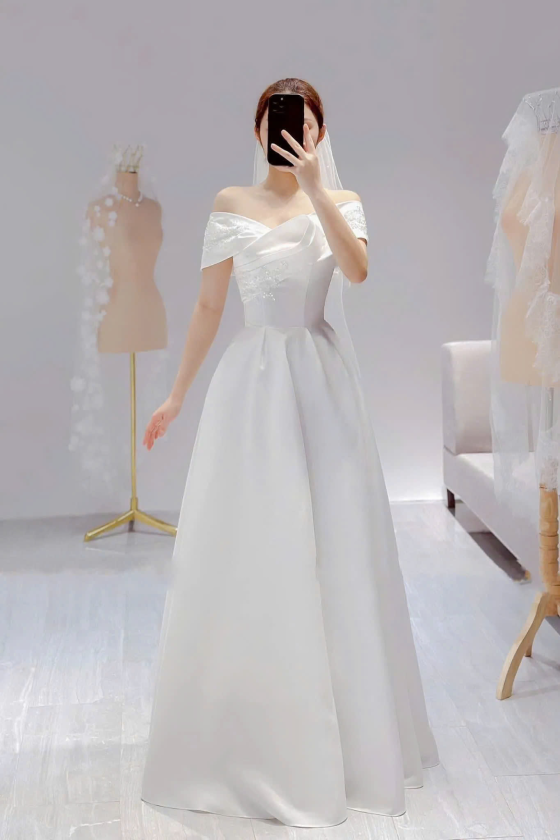 Đầm cô dâu 01